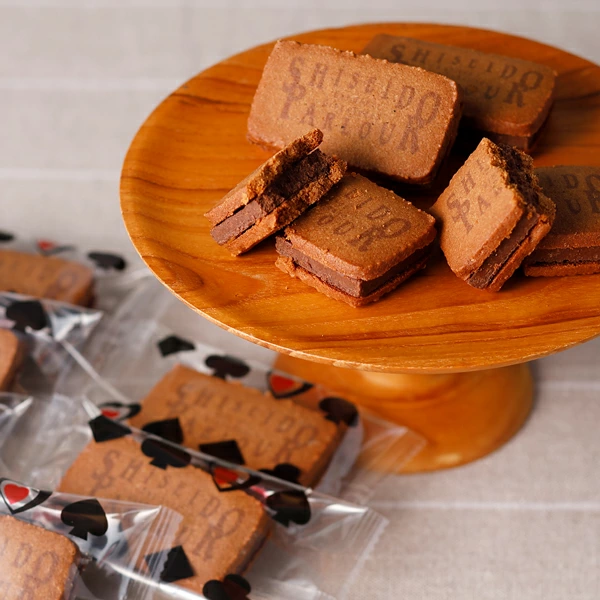 【公式】東京 銀座 資生堂パーラー 資生堂パーラー ラ・ガナサンド 8個入 個包装 ホワイトデー お返し ギフト 完売 チョコレート サンド クッキー チョコ ショコラ お祝い 御祝 お礼 御礼 内祝い 内祝 退職 お菓子 お配り 帰省 手土産 東京土産 包装 のし